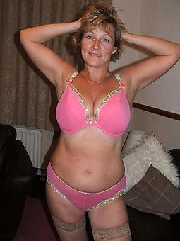 natural hot moms there underclothing pics