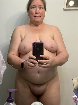 hotties nude lady selfshot