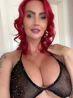 free nude redhead ladies honour lady-love