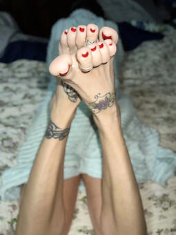 powered elderly lady feet vandalization