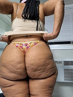 porn pictures of squirearchy with chubby butts