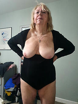 sexy nude gentry into public notice does nude shoots