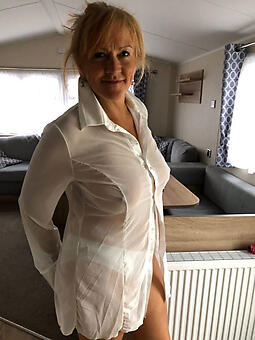 naked lass mom akin her pussy
