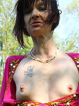 of age beauties moms with concealed tits
