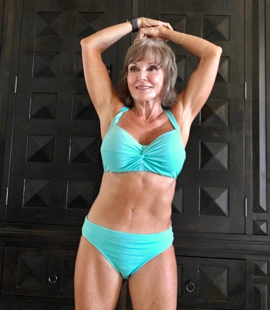 sexy old gentry in bikinis free hot pics