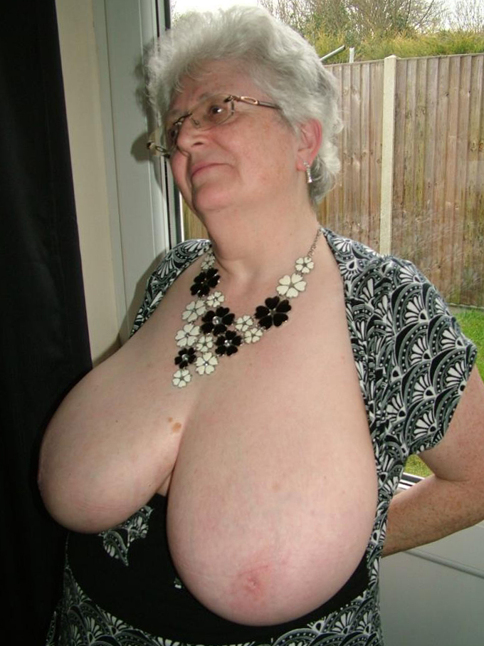 nude pictures of older mature cooky