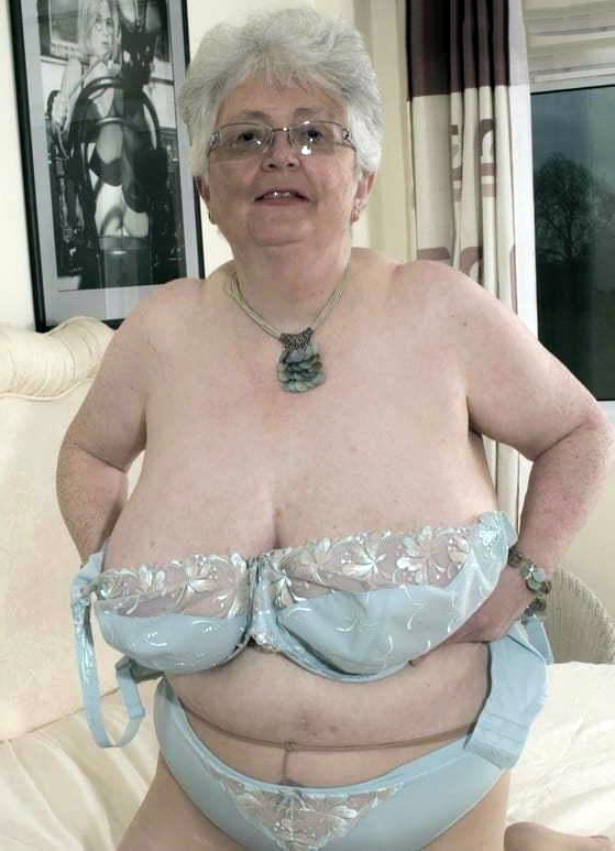 hot grandma naked free porn pics