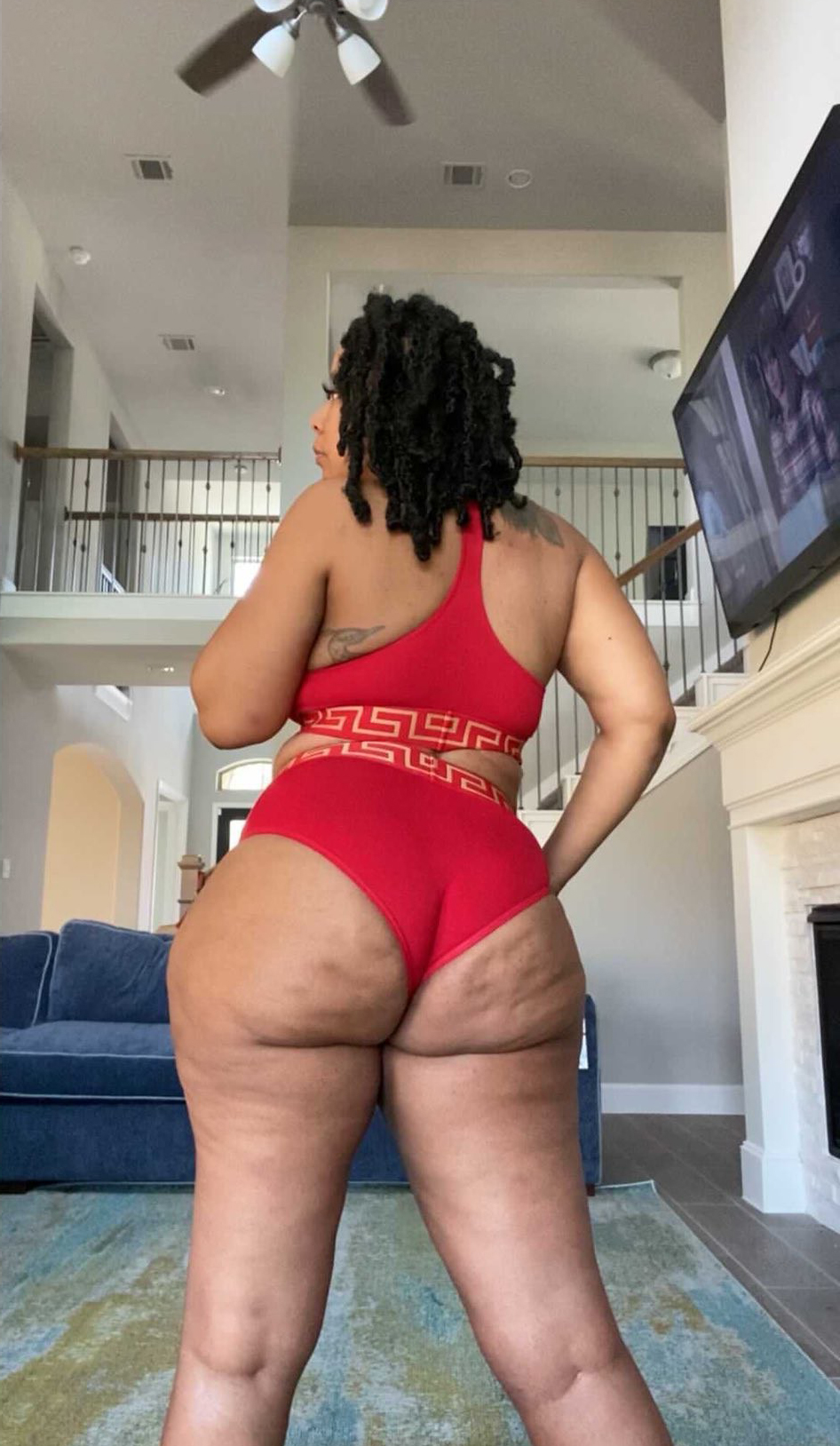 sexy ebony lass akin her tits