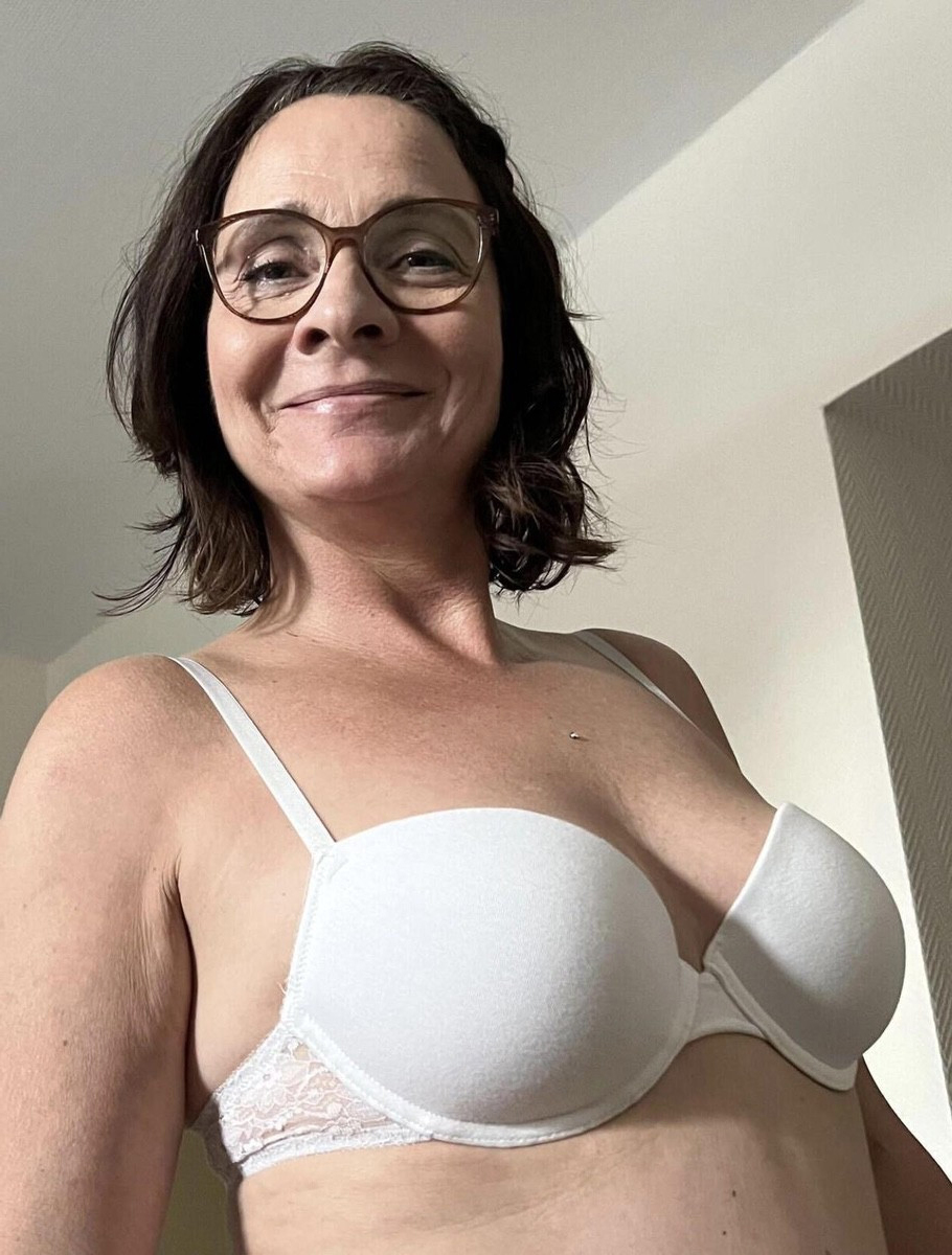 full-grown descendant back glasses porn xxx sex